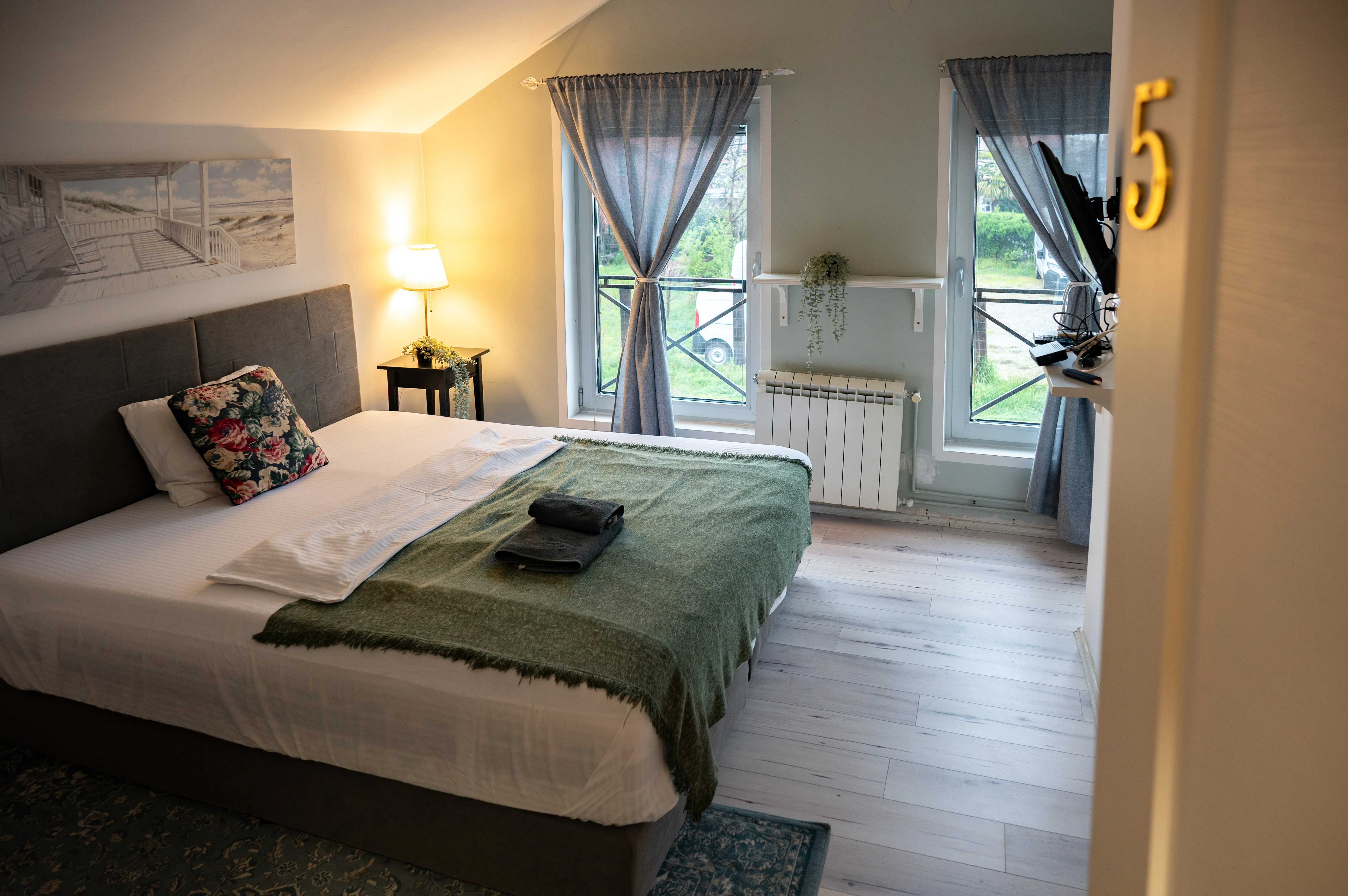 Jednokrevetna soba sa bračnim krevetom – slika 1, Hotel Mini City Zemun, Altina Beograd